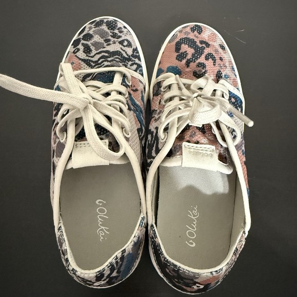 OluKai Shoes Women's 6 Multicolor Printed Pehuea Li Cloudy Pa'i Flat Sneakers 36 - Picture 9 of 10